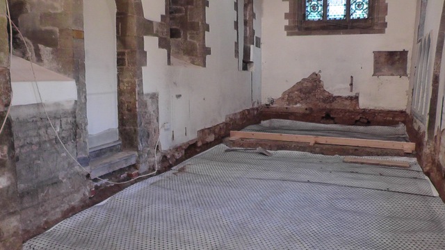 Chancel floor ready for the limecrete (Photos: 09 and 10/11/2017 DW)